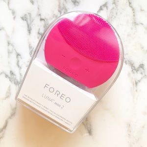 FOREO Luna Mini 2 NEW NWT Fuchsia Pink Great Gift